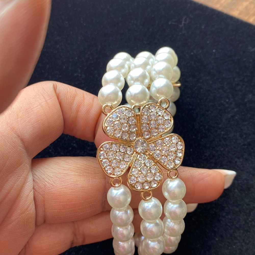 Pearl bracelet